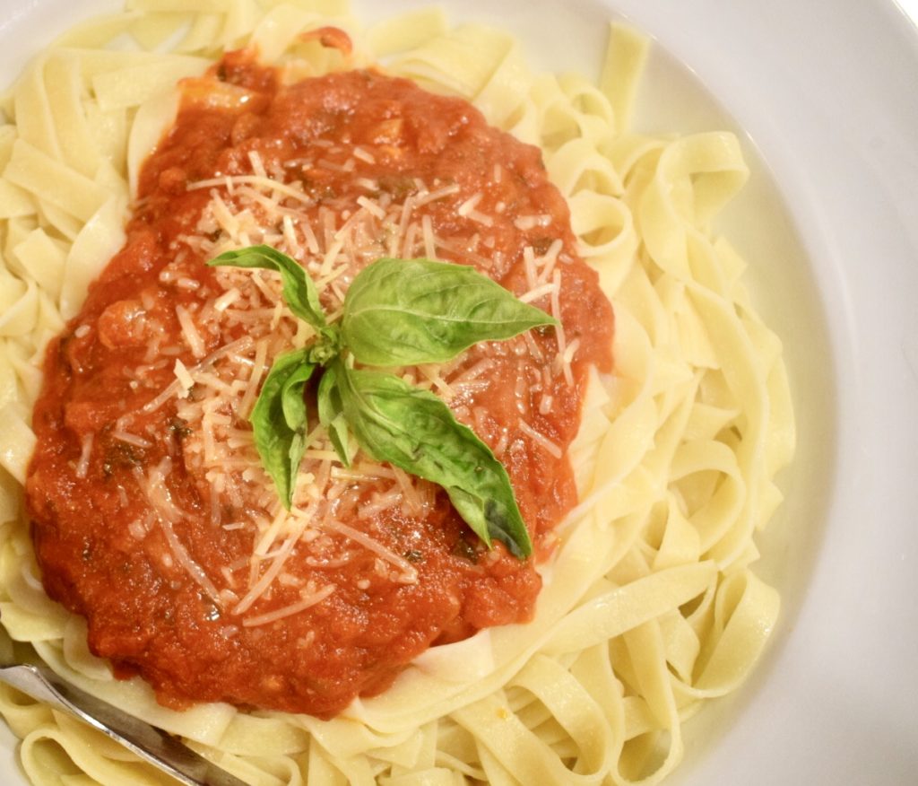 Easy Homemade Pasta Sauce - Kaleifornian